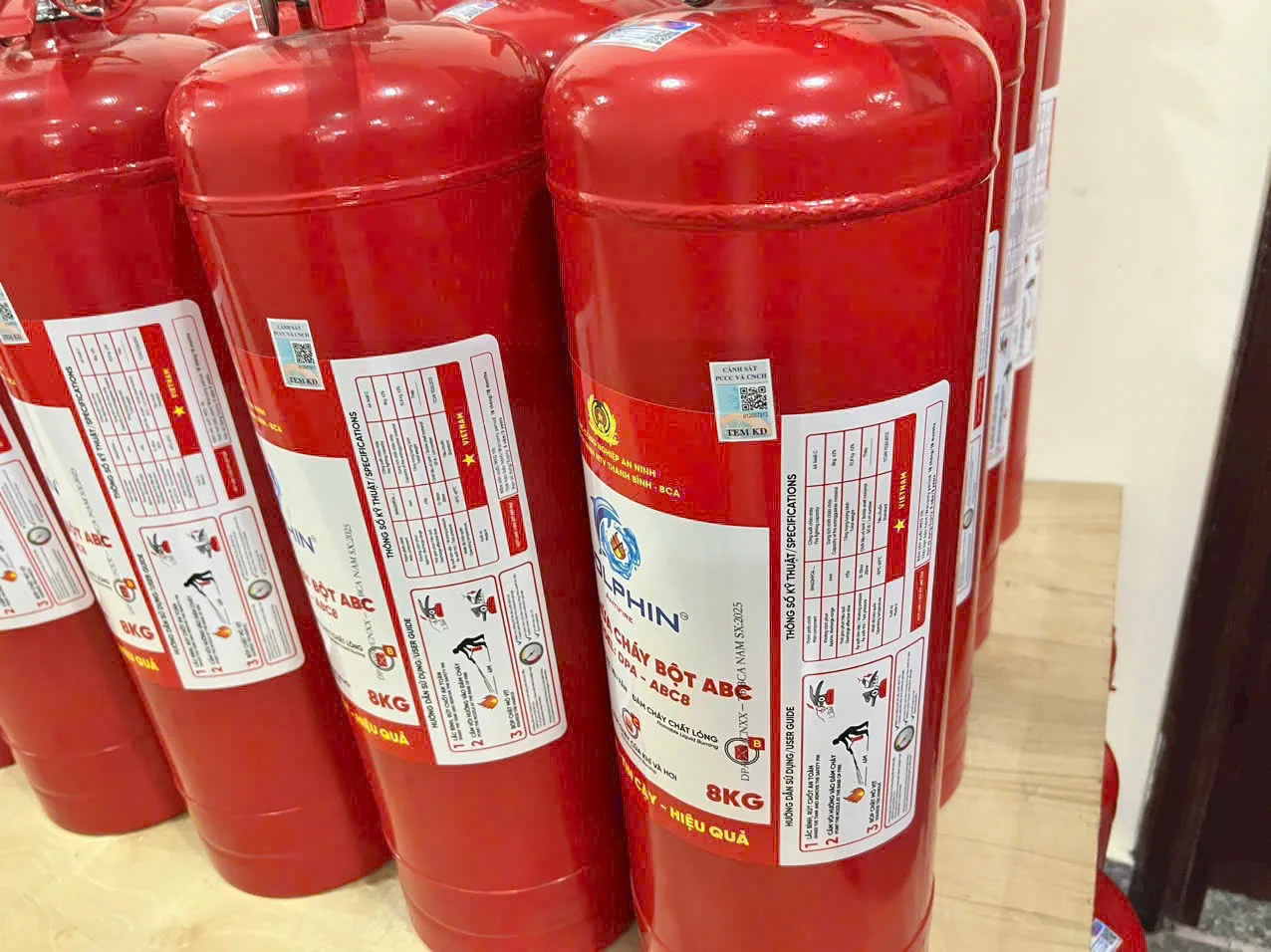 binh-chua-chay-8kg-dolphin-thanh-binh-bca-jpg